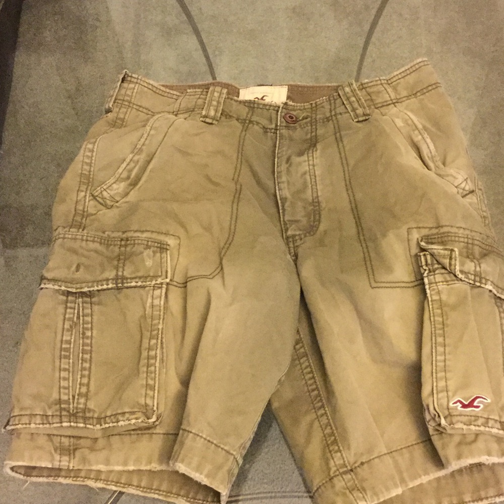 Hollister cargo shorts size men's 32
