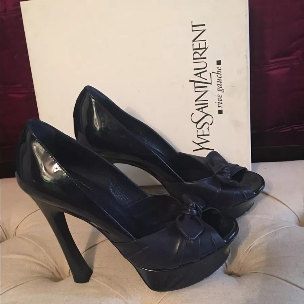 Yves Saint Laurent Palais B 105 open toe pump