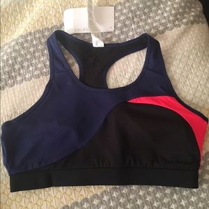 NWT Fabletics Sports Bra Size Large