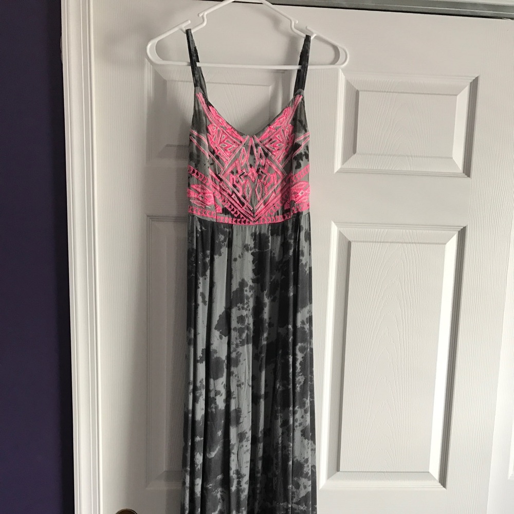Maxi tie-dye dress pink embroidering