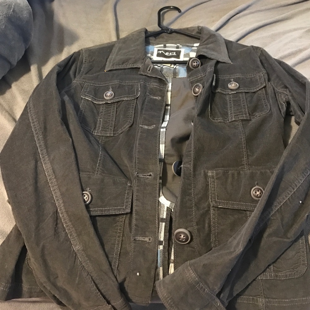 Lightweight gray jacket