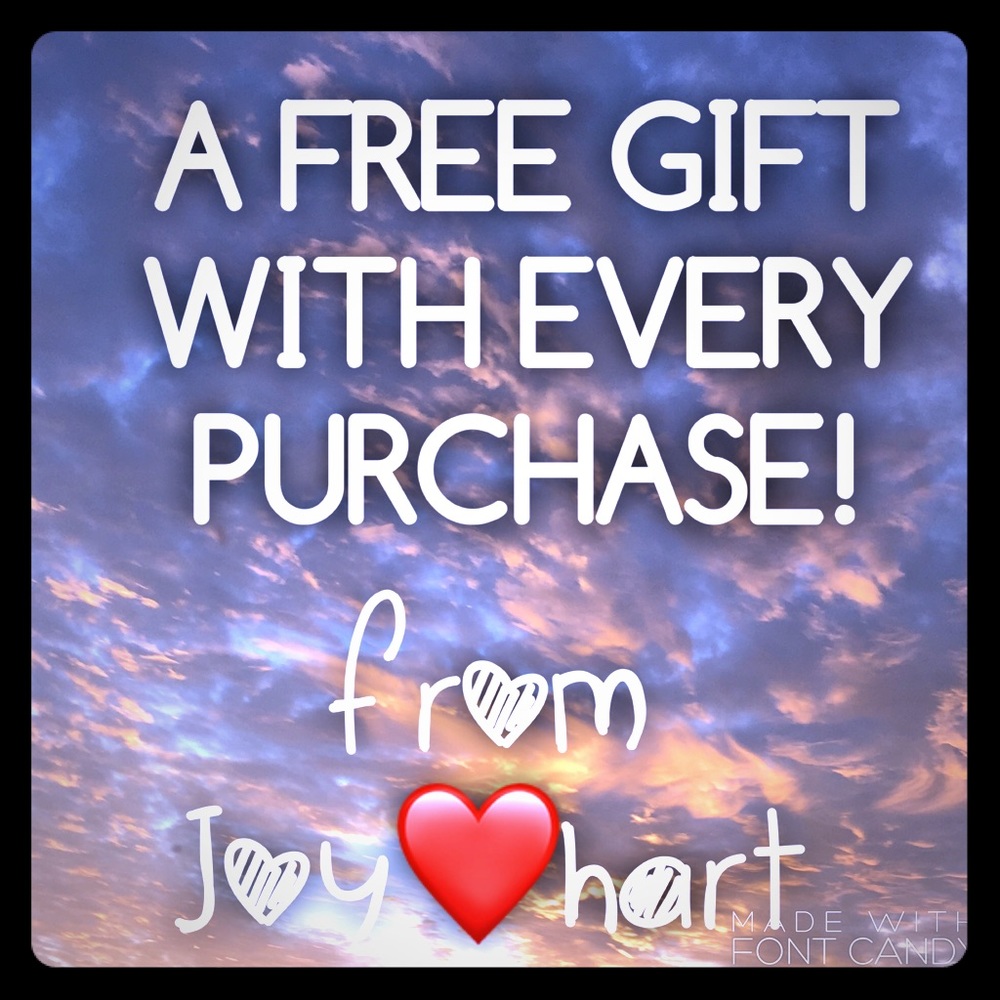 Free gift $15 retail value😘 w/ EVERY PURCHASE!!!