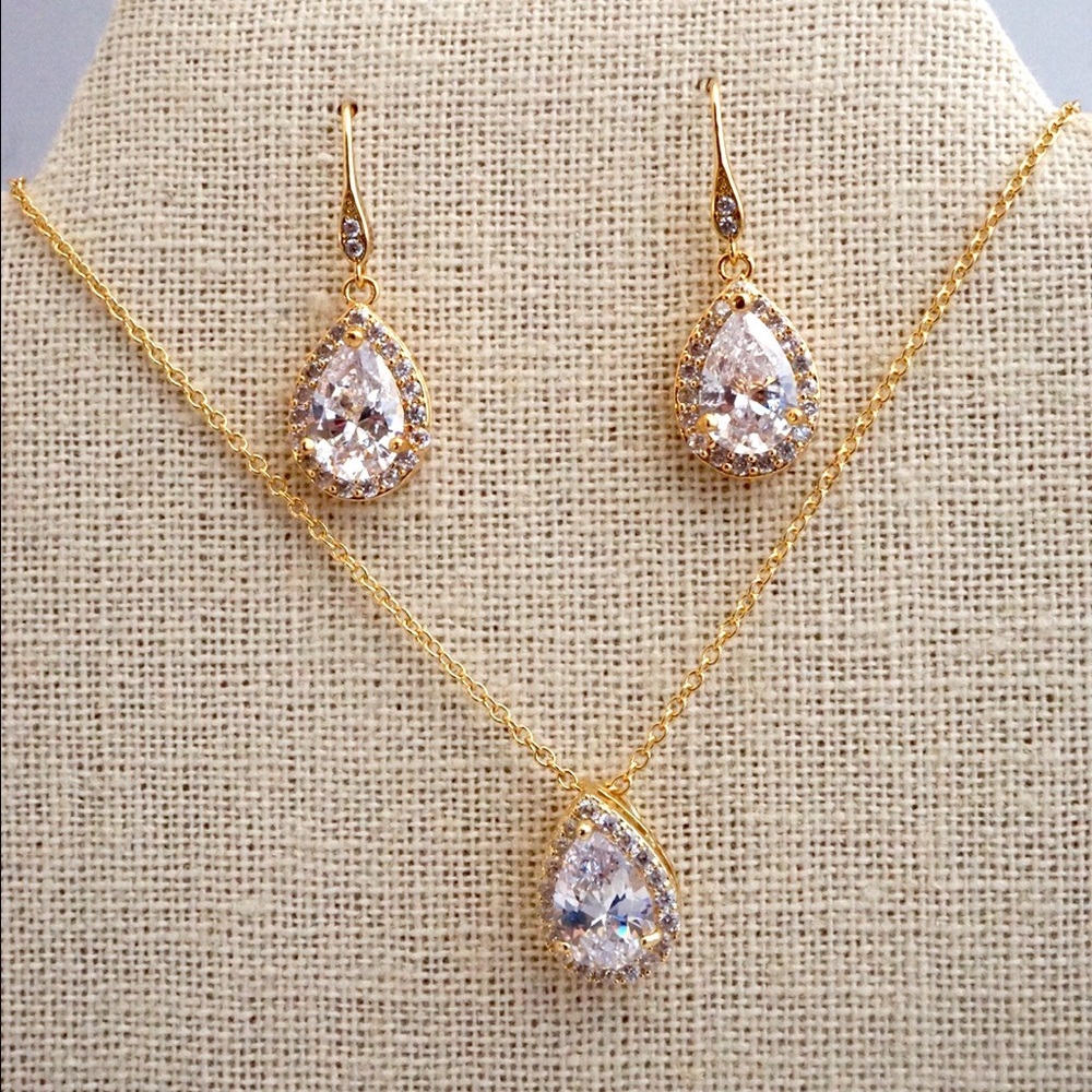 Gold Jewelry Set