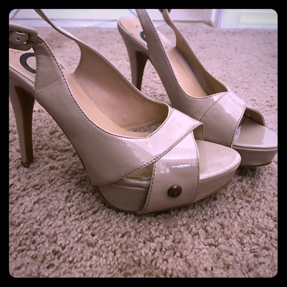 💛 Nude Guess heels 💛