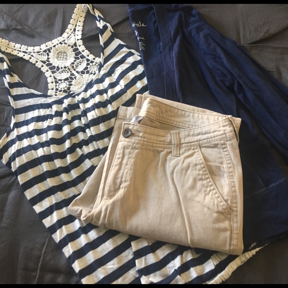 Host PickOld Navy "The Diva" Khakis
