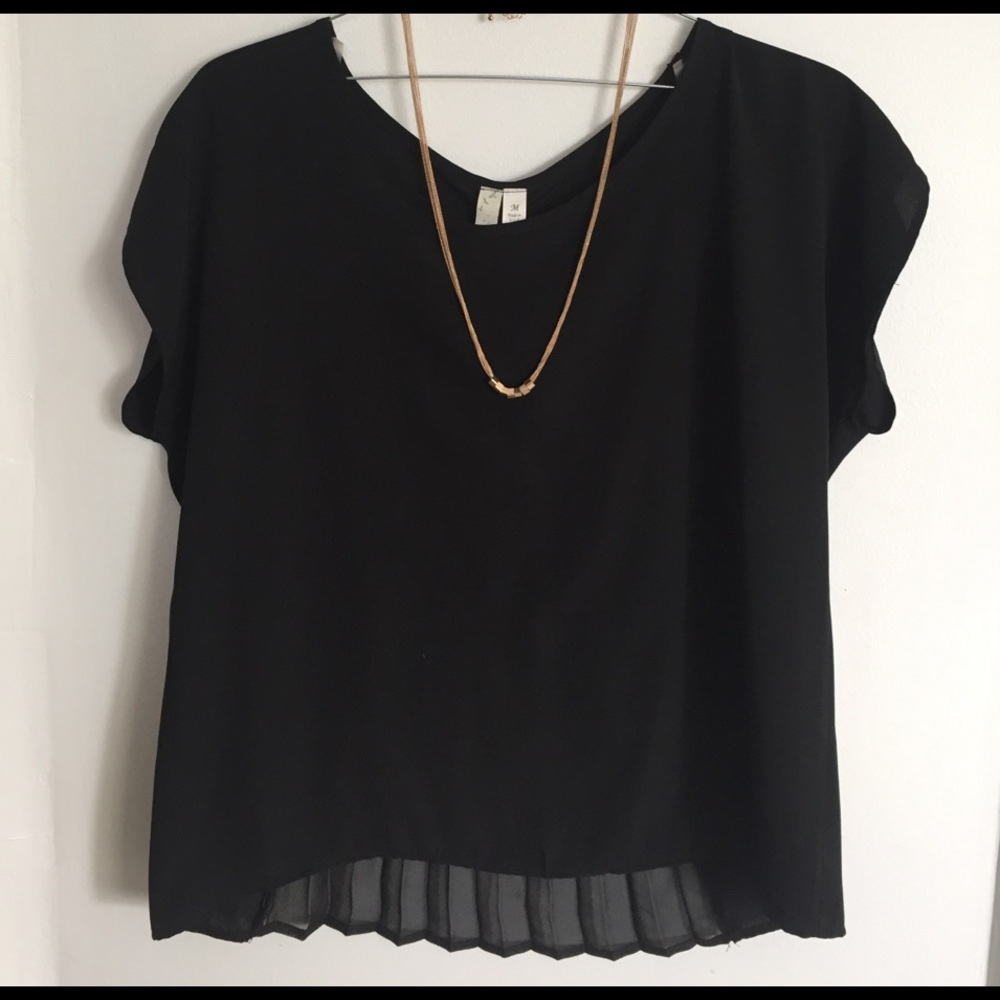 Black Top w/ Shear opening - Picture 2 of 3