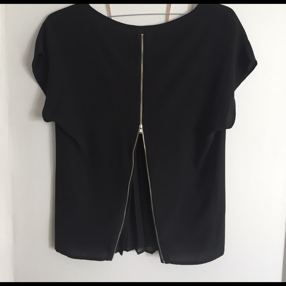 Black Top w/ Shear opening - Picture 3 of 3