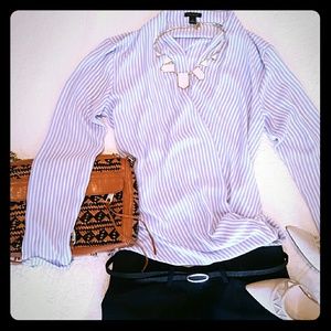 💘💘HP 3/14/17💘💘Ann Taylor Striped Wrap Blouse