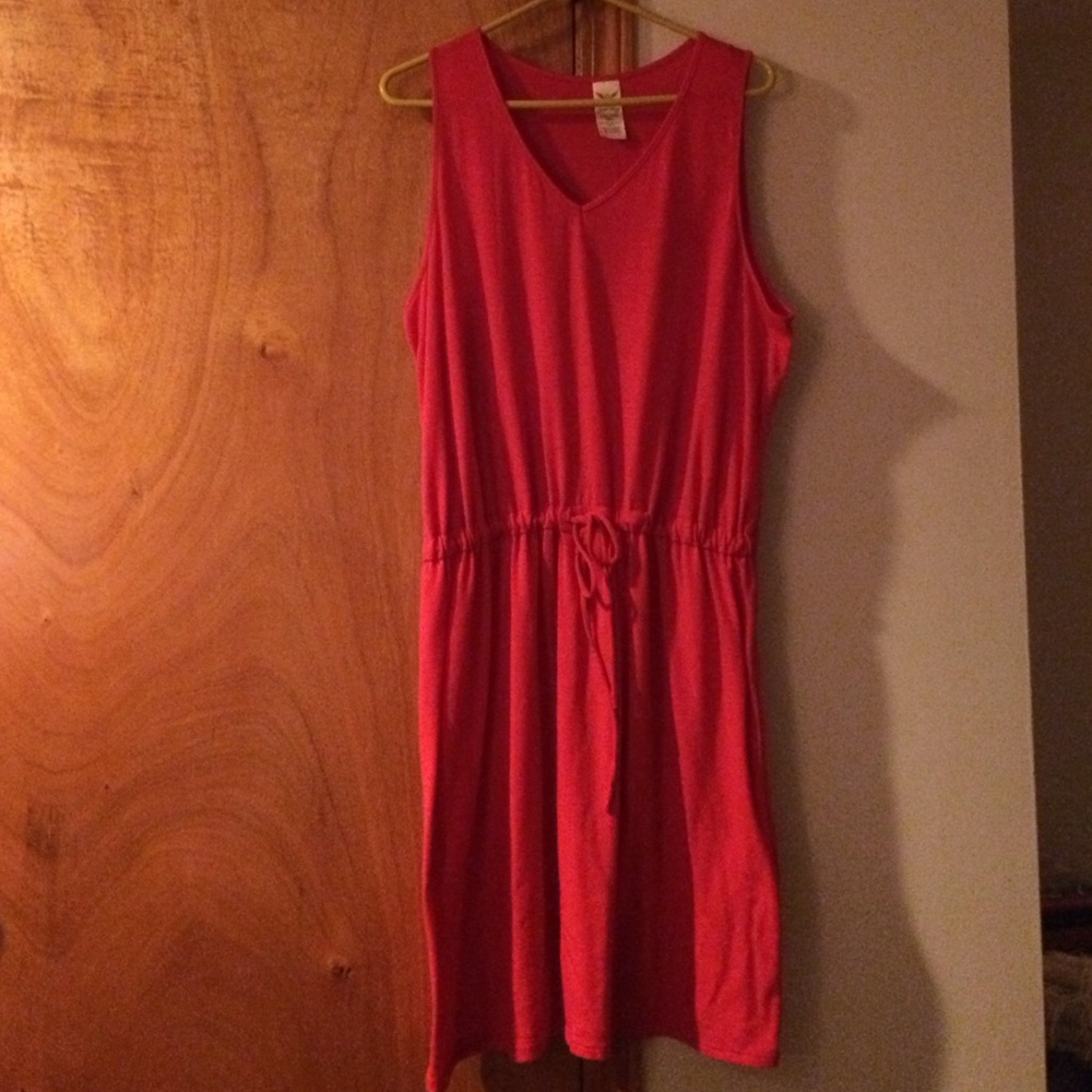 Sleeveless spring flowy dress