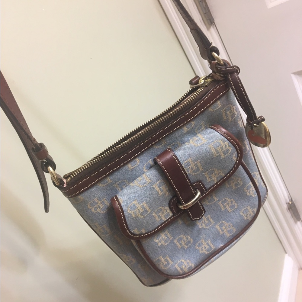 Dooney & Bourke crossbody bag