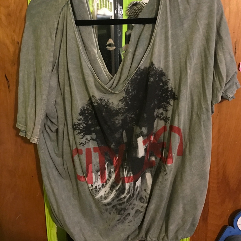 Cute loose fitting tshirt