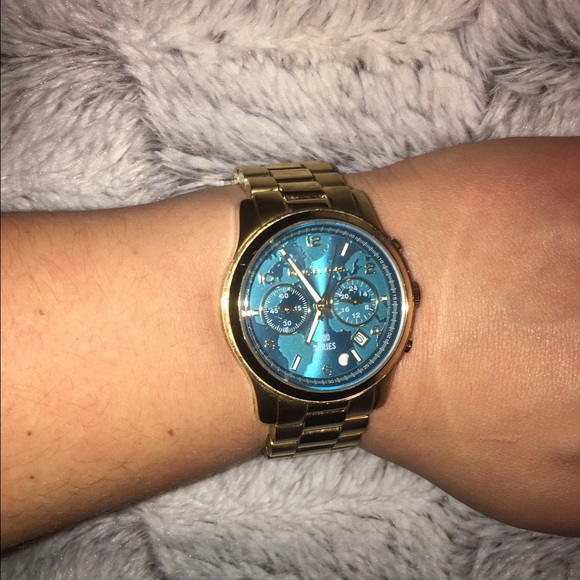 **SOLD LOCALLY ***MAKE AN OFFER!MICHAEL KORS WATCH - Picture 2 of 4