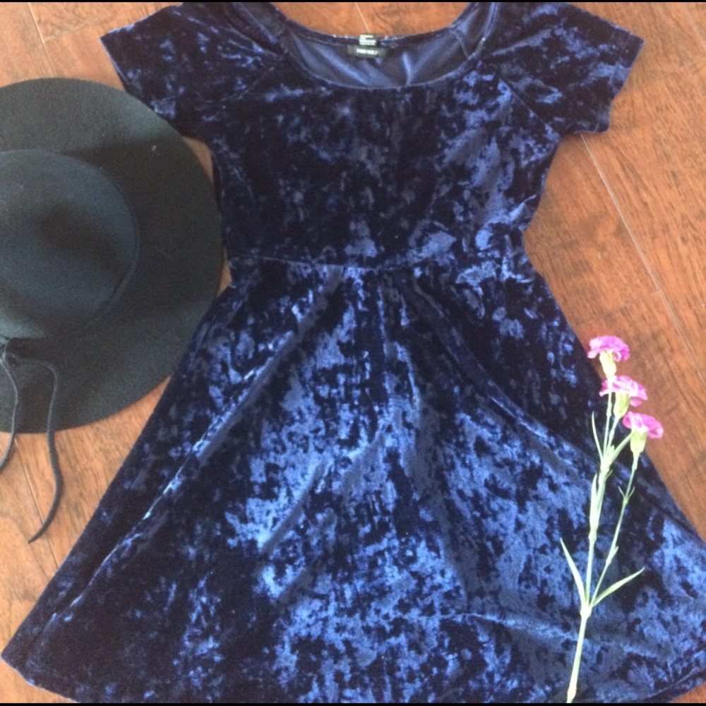 CUTE velvet midnight blue skater dress