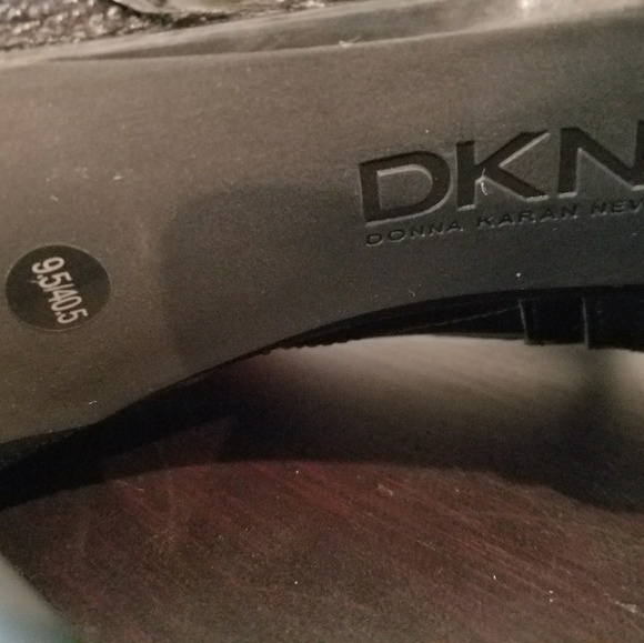 Black booties - Picture 2 of 4