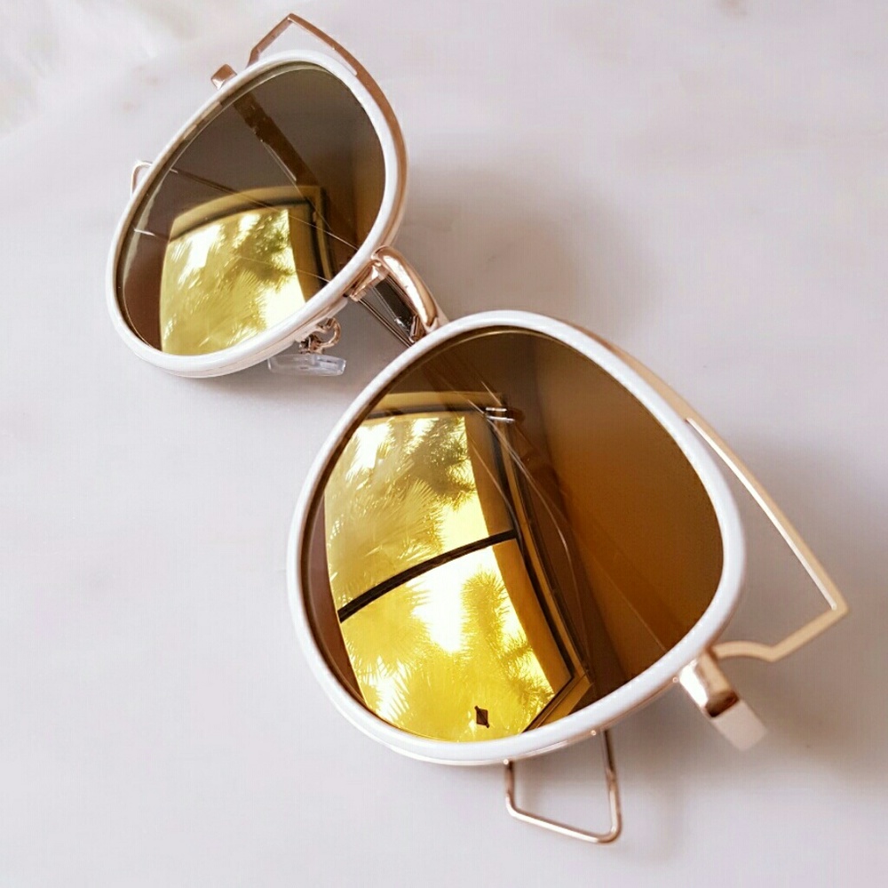 🎉Sale🎉 Iconic Rim Oval Sunglasses - Picture 6 of 8