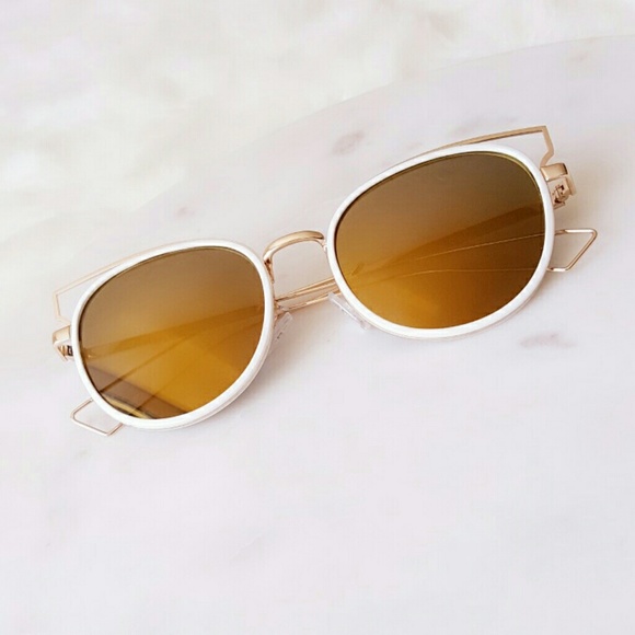 🎉Sale🎉 Iconic Rim Oval Sunglasses - Picture 7 of 8