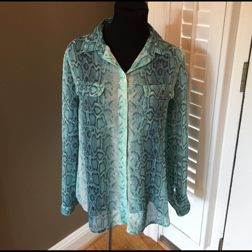 OLD NAVY REPTILE PRINT GAUZY SHIRT SZ S