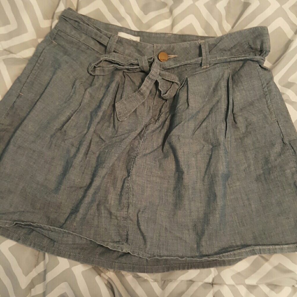 Gap mini skirt