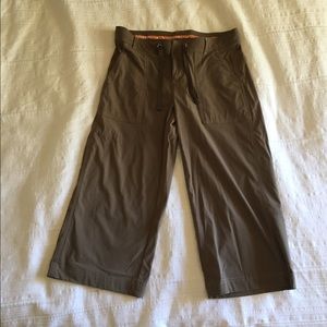 Lucy Capri pants