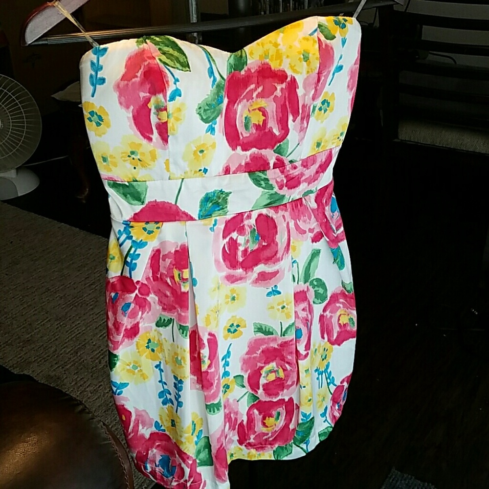 Forever 21 Floral strapless dress