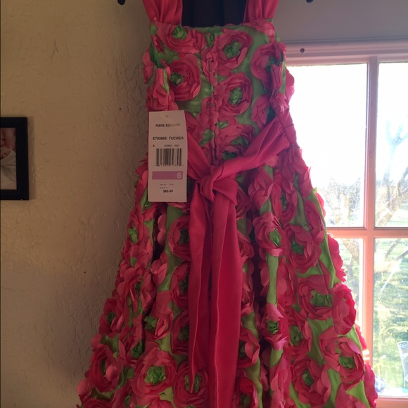 SOLD. - Picture 2 of 4