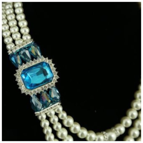 Elegant Pearl With Aqua Blue Crystal Necklace TS - Picture 3 of 5
