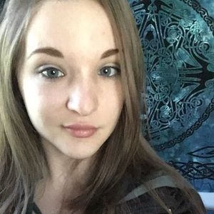 Meet your Posher, Kelsey