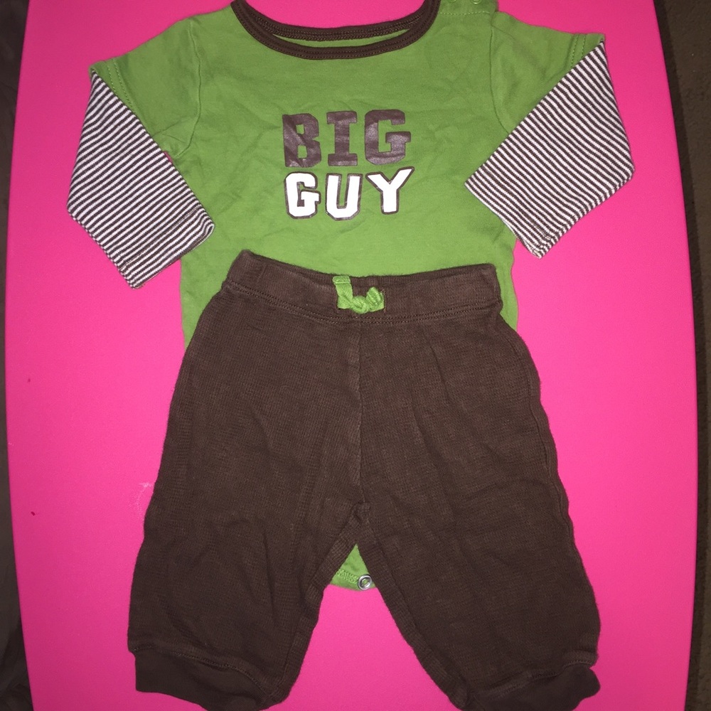 Carters outfit. Very good condition. 6mo.
