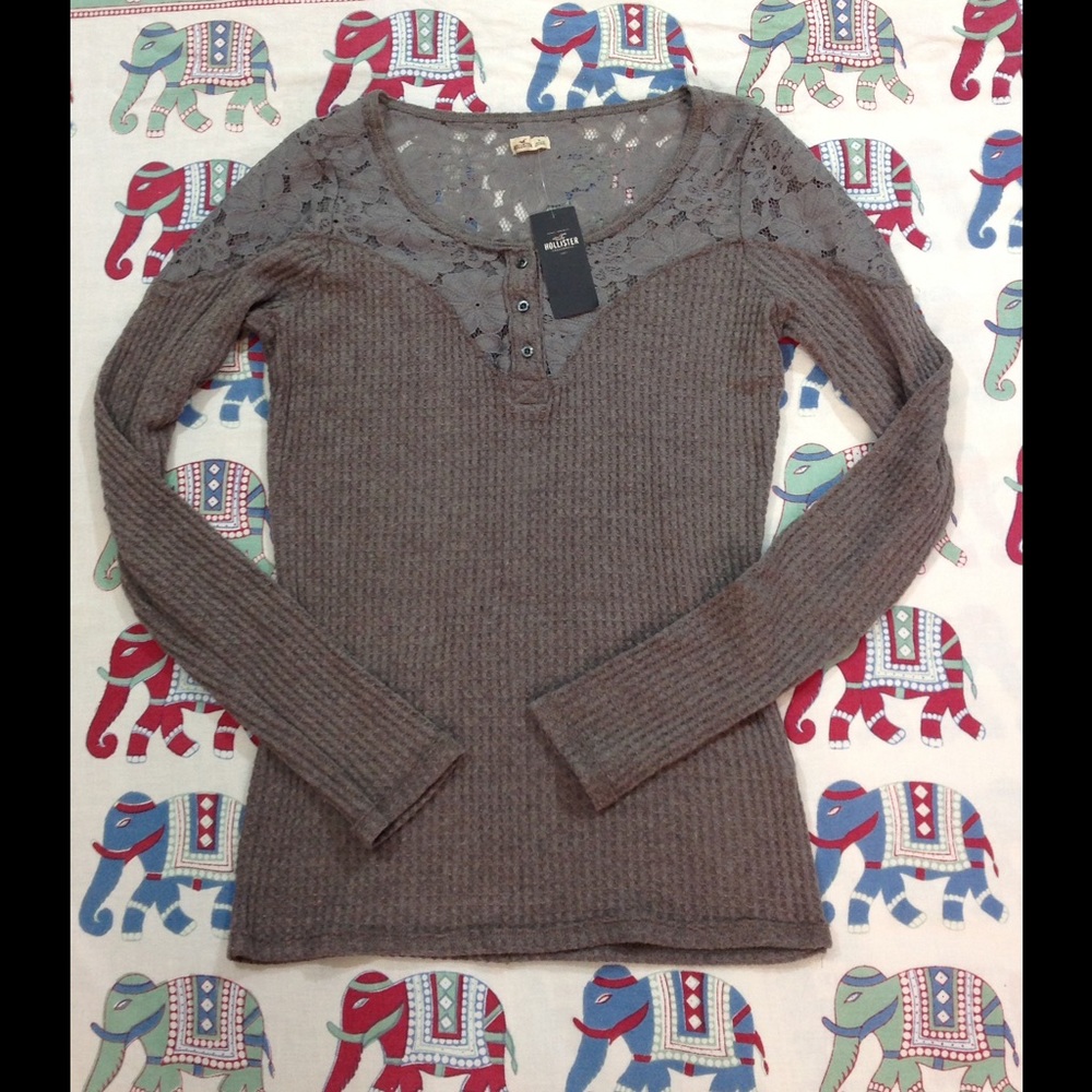 NWT Hollister Gray Henley Lace Top Size Medium