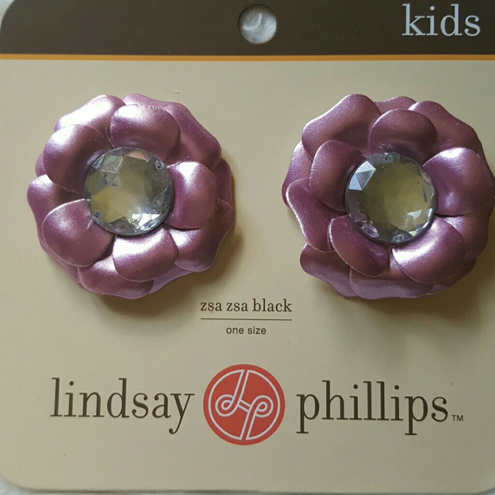 Lindsay Phillips Snaps NWOT