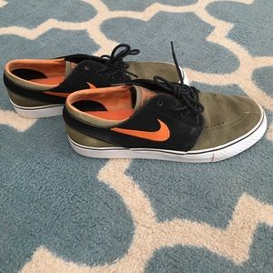 Nike SD