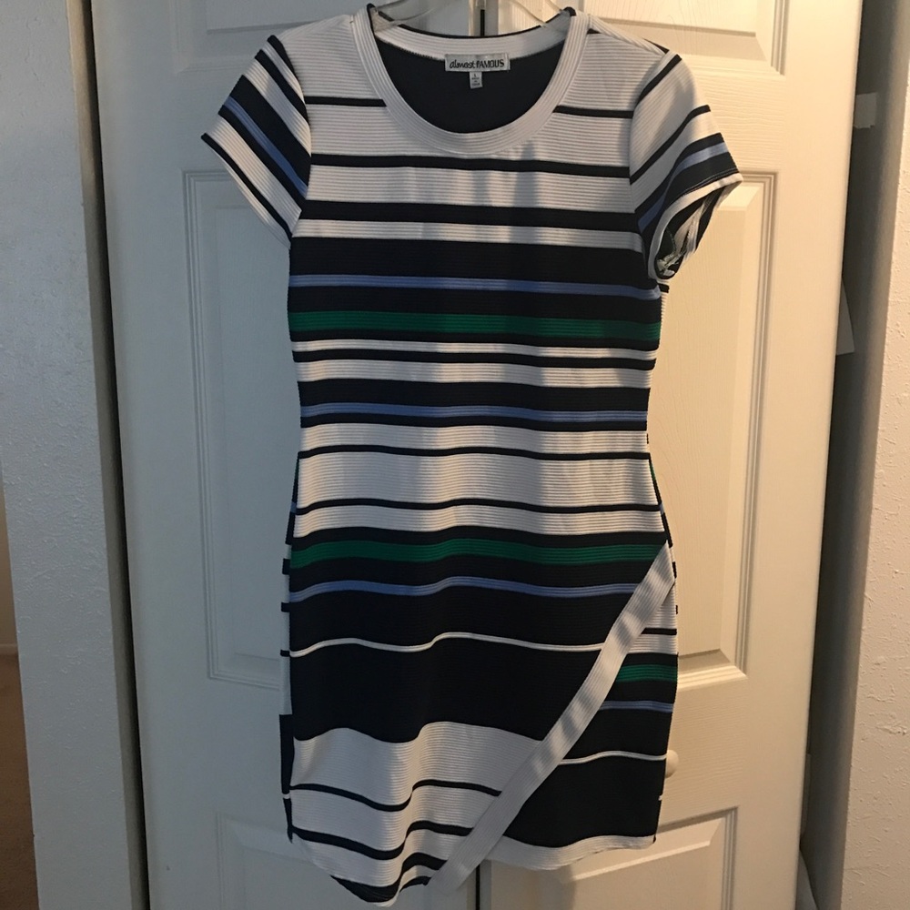 Striped bodycon dress! 💚