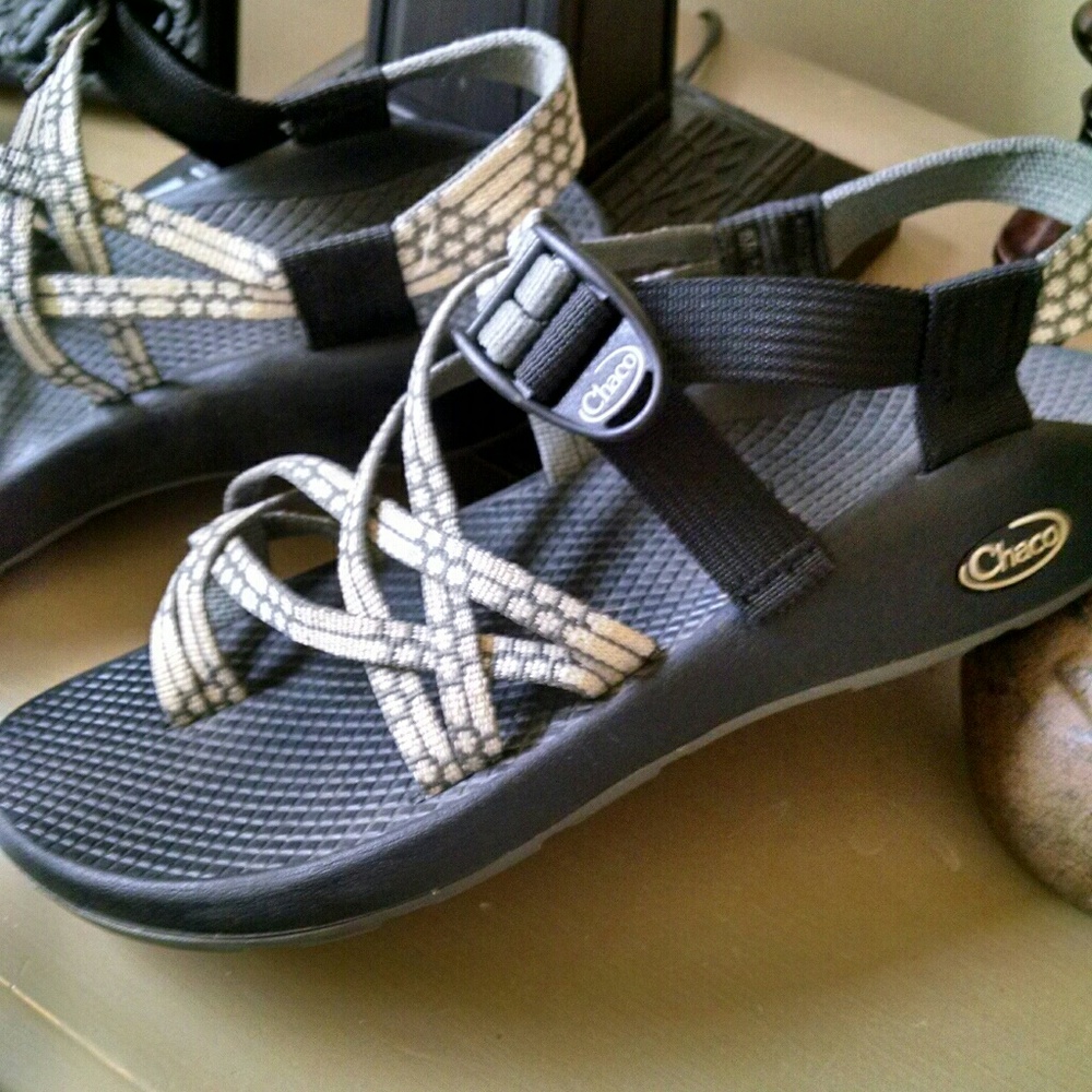 EUC CHACO sandals light cream and gray.