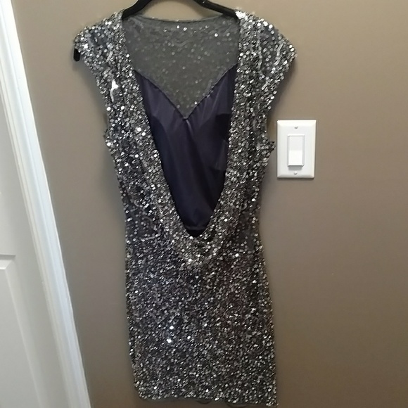 Dress - Picture 2 of 5