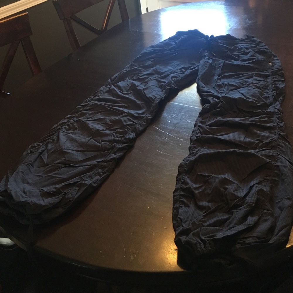 Lululemon pants black 10
