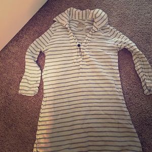 Joes Small three quarter length stripped shirt.