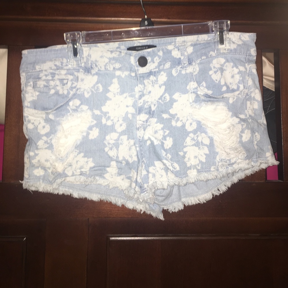 Floral Distressed Denim shorts