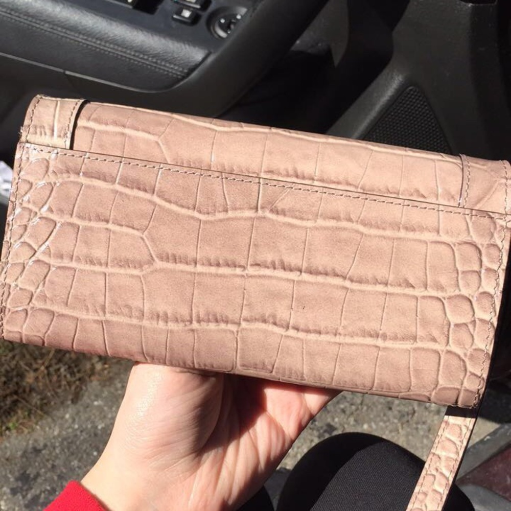 ✨Croco✨ Kate Spade Linney Rosy Beige Wallet✨ - Picture 4 of 8