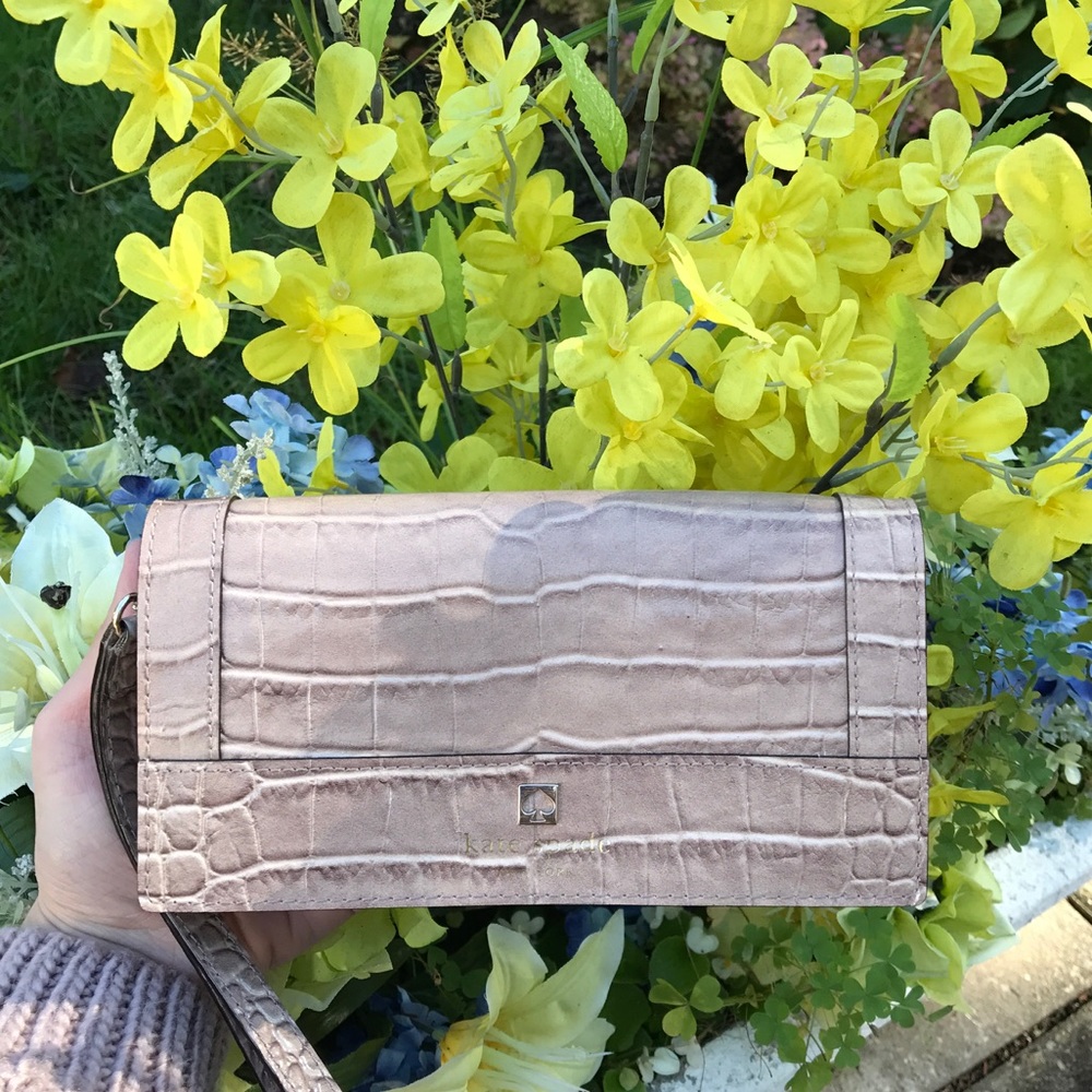 ✨Croco✨ Kate Spade Linney Rosy Beige Wallet✨ - Picture 6 of 8