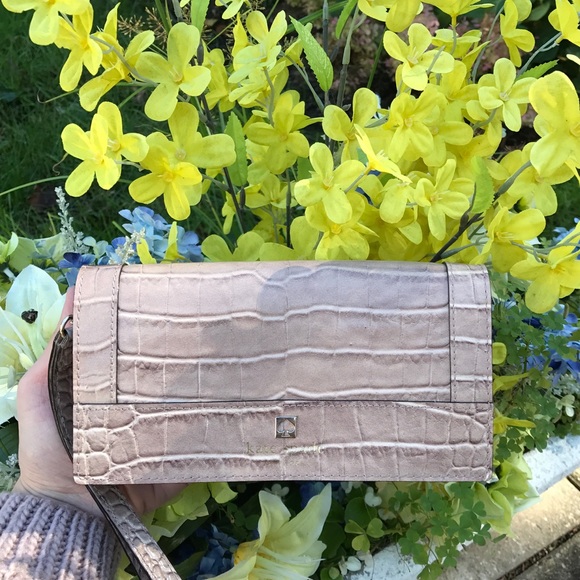 ✨Croco✨ Kate Spade Linney Rosy Beige Wallet✨ - Picture 6 of 8