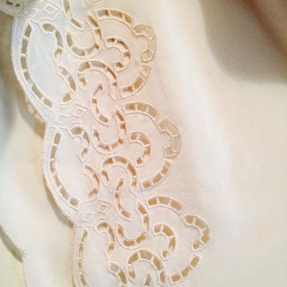 F21 Women's L Flow Cream Top - Picture 2 of 3