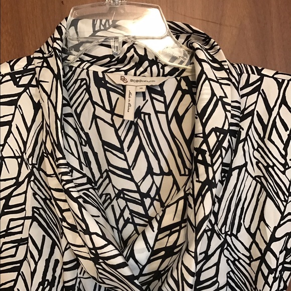 Cute black and white print bcbg g. Dress - Picture 2 of 3