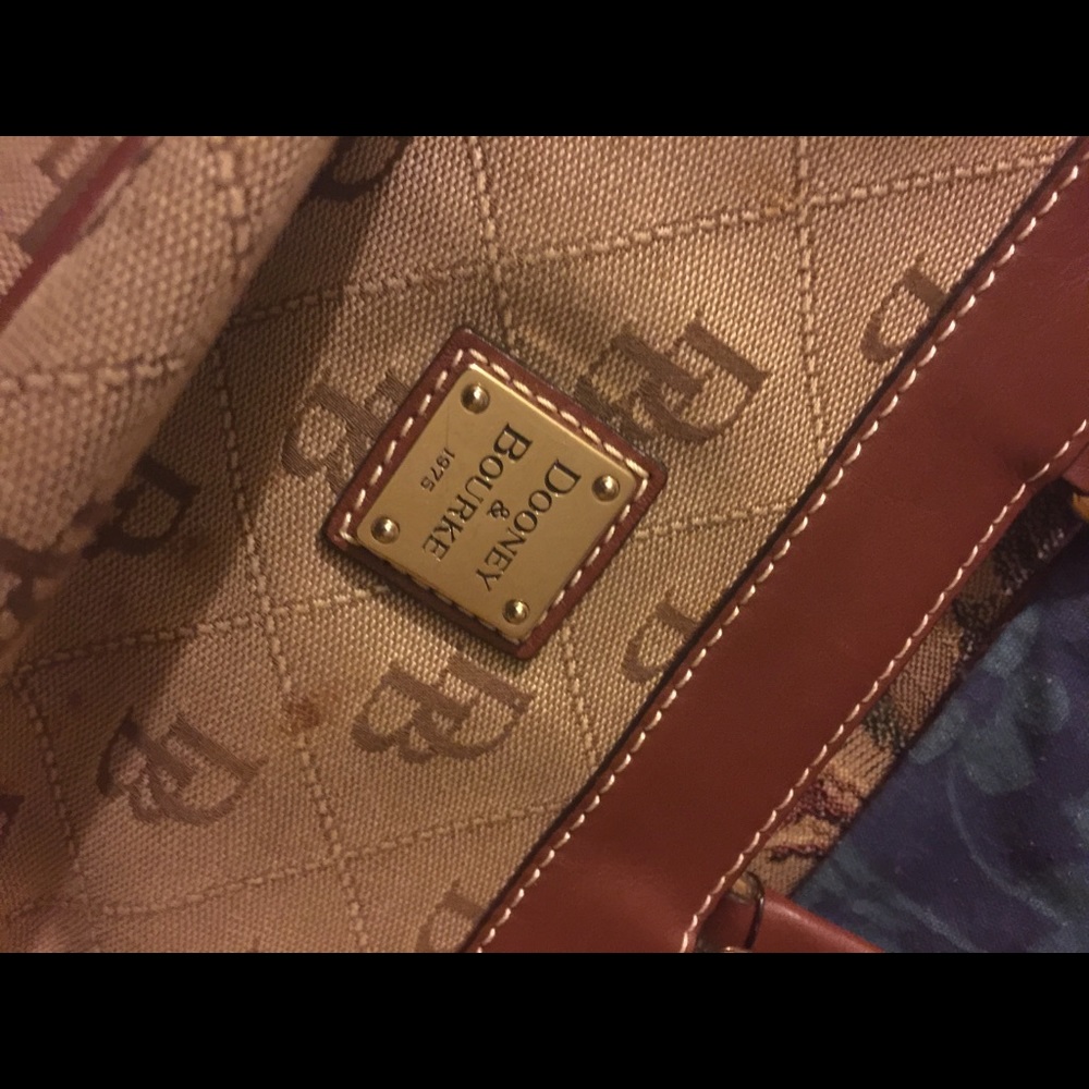 Dooney and Bourke - Picture 4 of 4