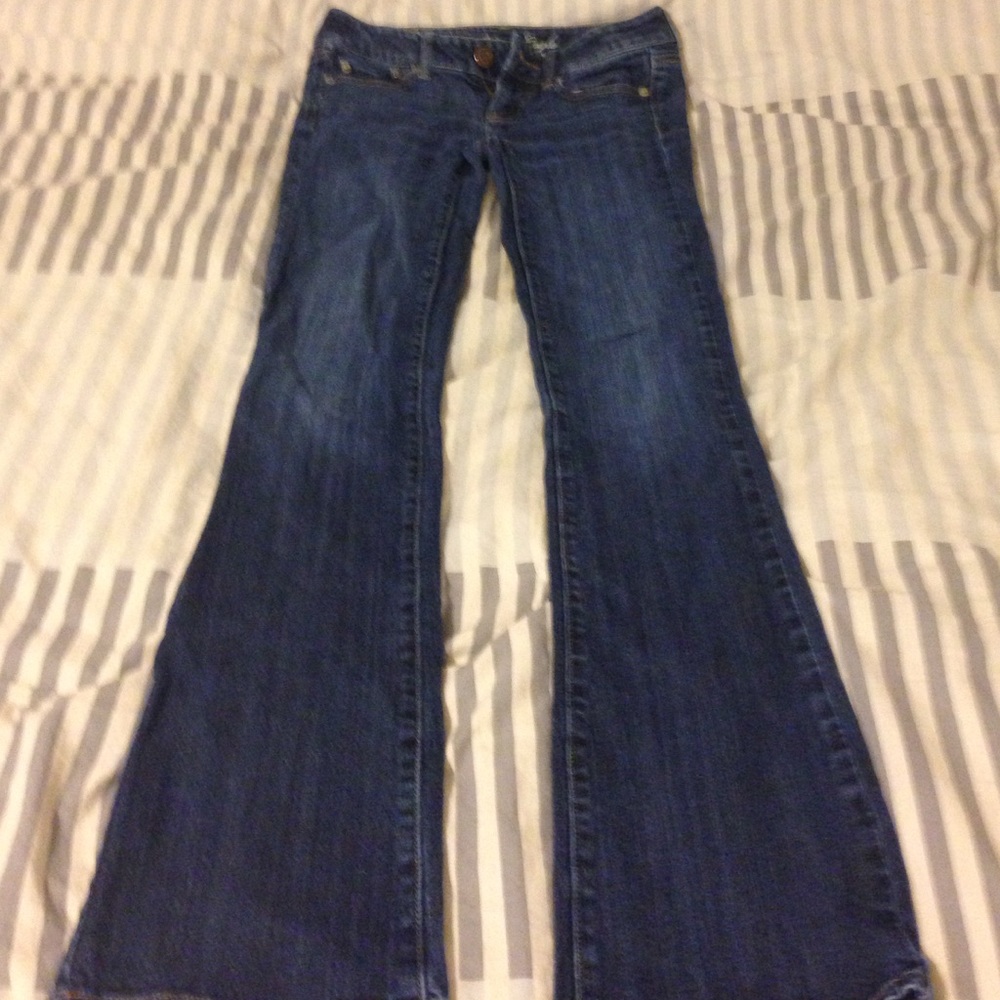 American Eagle favorite boyfriend jeans