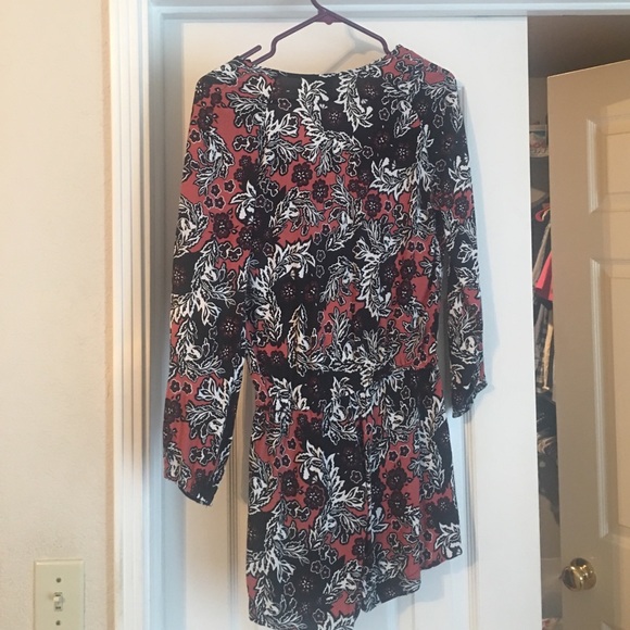 Romper - Picture 2 of 4