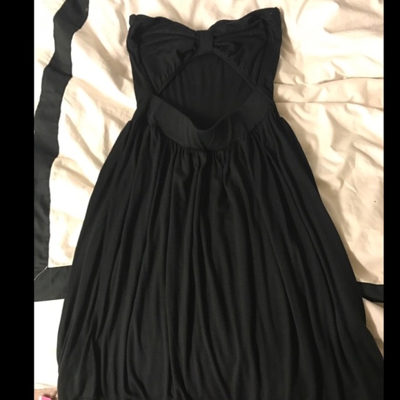 Black stretchy strapless dress - Picture 2 of 3
