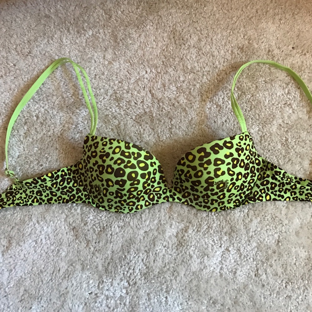 NWOT Victoria's Secret Very Sexy Padded Demi Bra