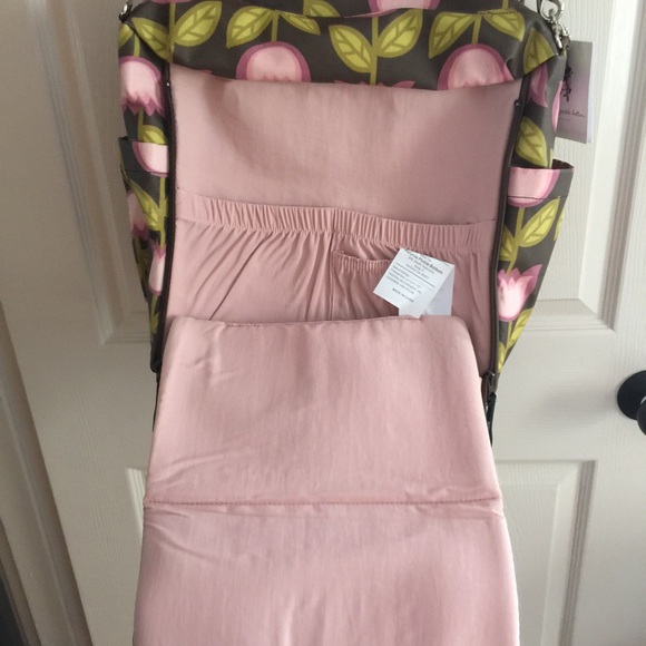 Heavenly holland petunia pickle bottom BNWT