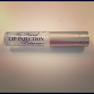 Too Faced lip plumper