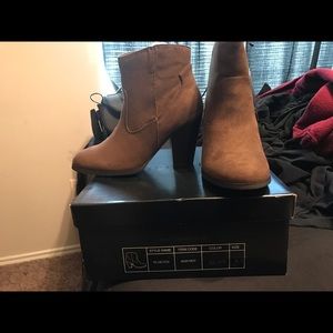 Size 5.5 olive booties